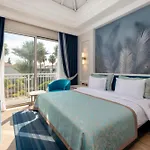 Merit Royal Gardens & Casino Hotel Trikomo