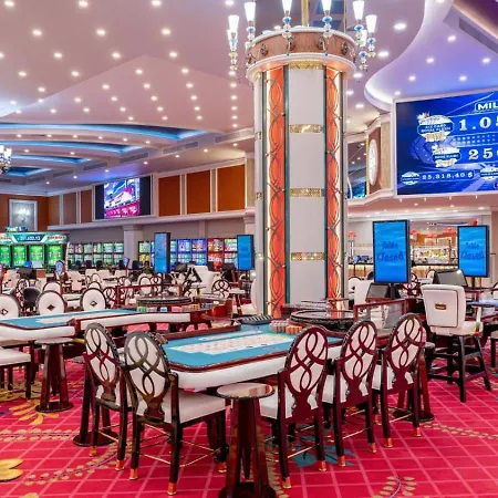 Merit Royal Gardens & Casino Otel 5*