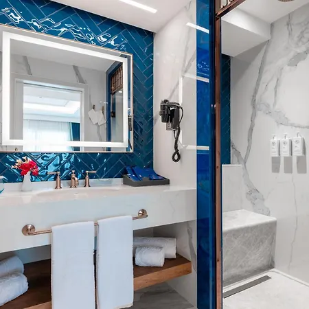 Merit Royal Gardens & Casino Trikomo