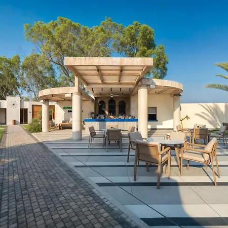 Merit Royal Gardens & Casino Otel