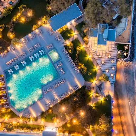 Merit Royal Gardens & Casino Otel 5*