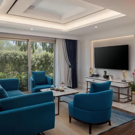 Merit Royal Gardens & Casino Hotel Trikomo