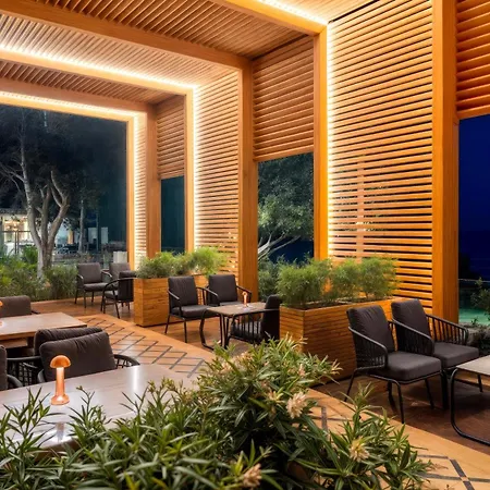Merit Royal Gardens & Casino Hotel