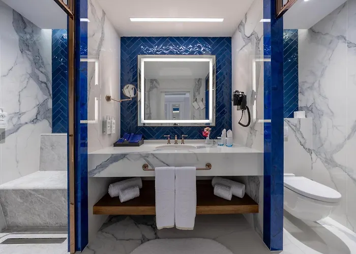 Merit Royal Gardens Hotel&casino Hotel